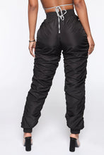 Load image into Gallery viewer, Flex On Them Ruched Joggers - Black
